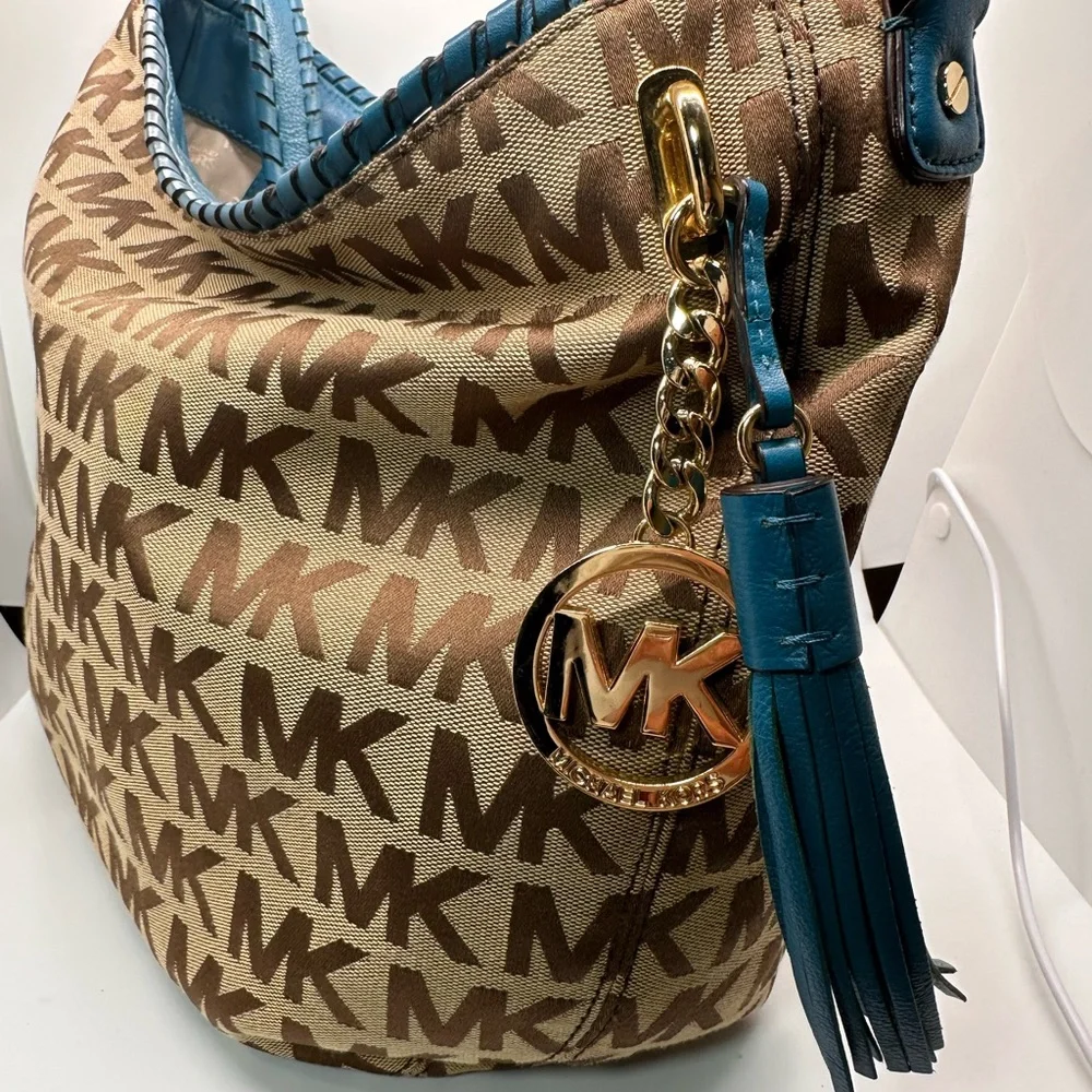 Michael Kors Bennet Large Signature Logo Shoulder Hobo Bag with COA - Picture 1 of 7